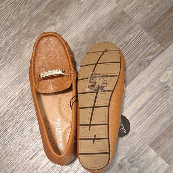 Tan Leather Loafers with Strap Detail and Textured Sole - Picture 2 of 4